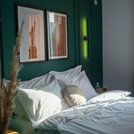 티라나 Blloku Area Modern App - The Nest 아파트 외부 사진
