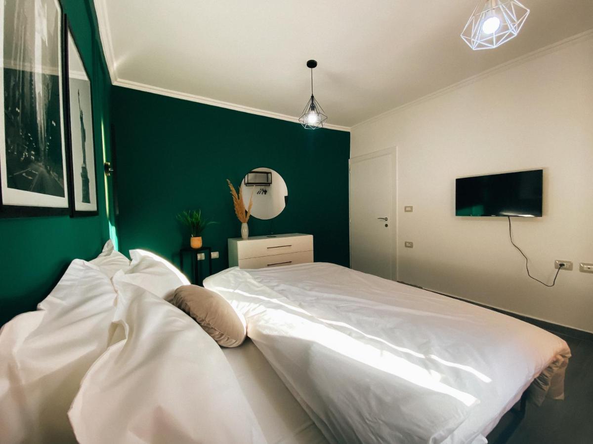 티라나 Blloku Area Modern App - The Nest 아파트 외부 사진